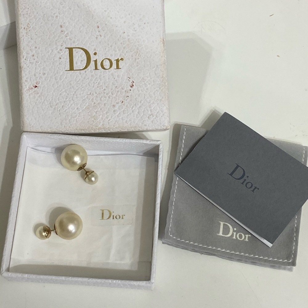 Dior tribales pearl earrings